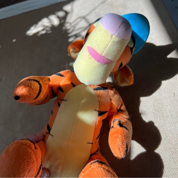 Disney Tigger sitting plush tiger wearing blue baseball hat plush sport - Picture 2 of 5